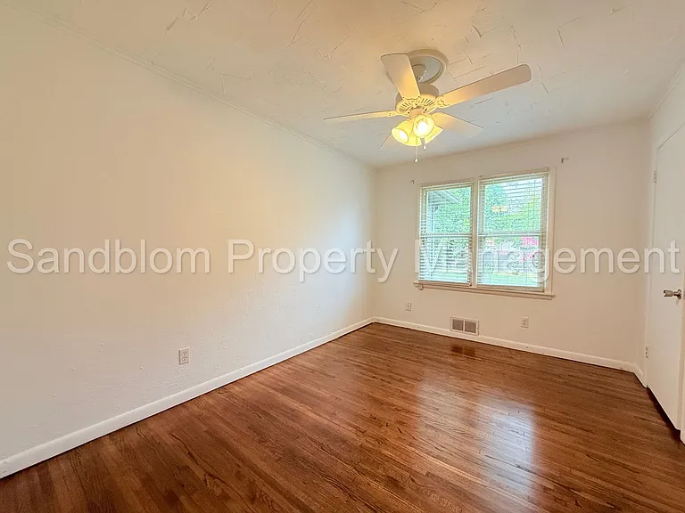 3737 E 37th Pl — Photo 14