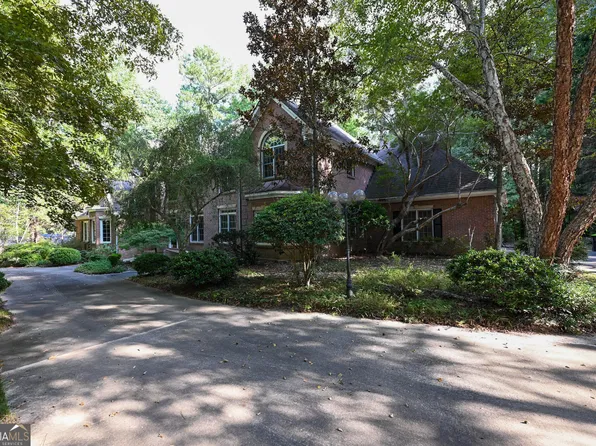 195 Oak Mnr, Fayetteville, GA 30214
