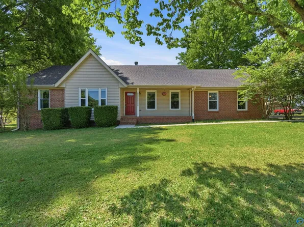 104 Hilaryleigh Dr, New Market, AL 35761