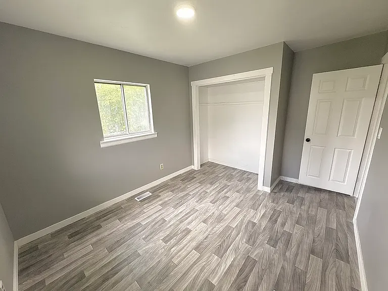 3256 Augusta St — Photo 6