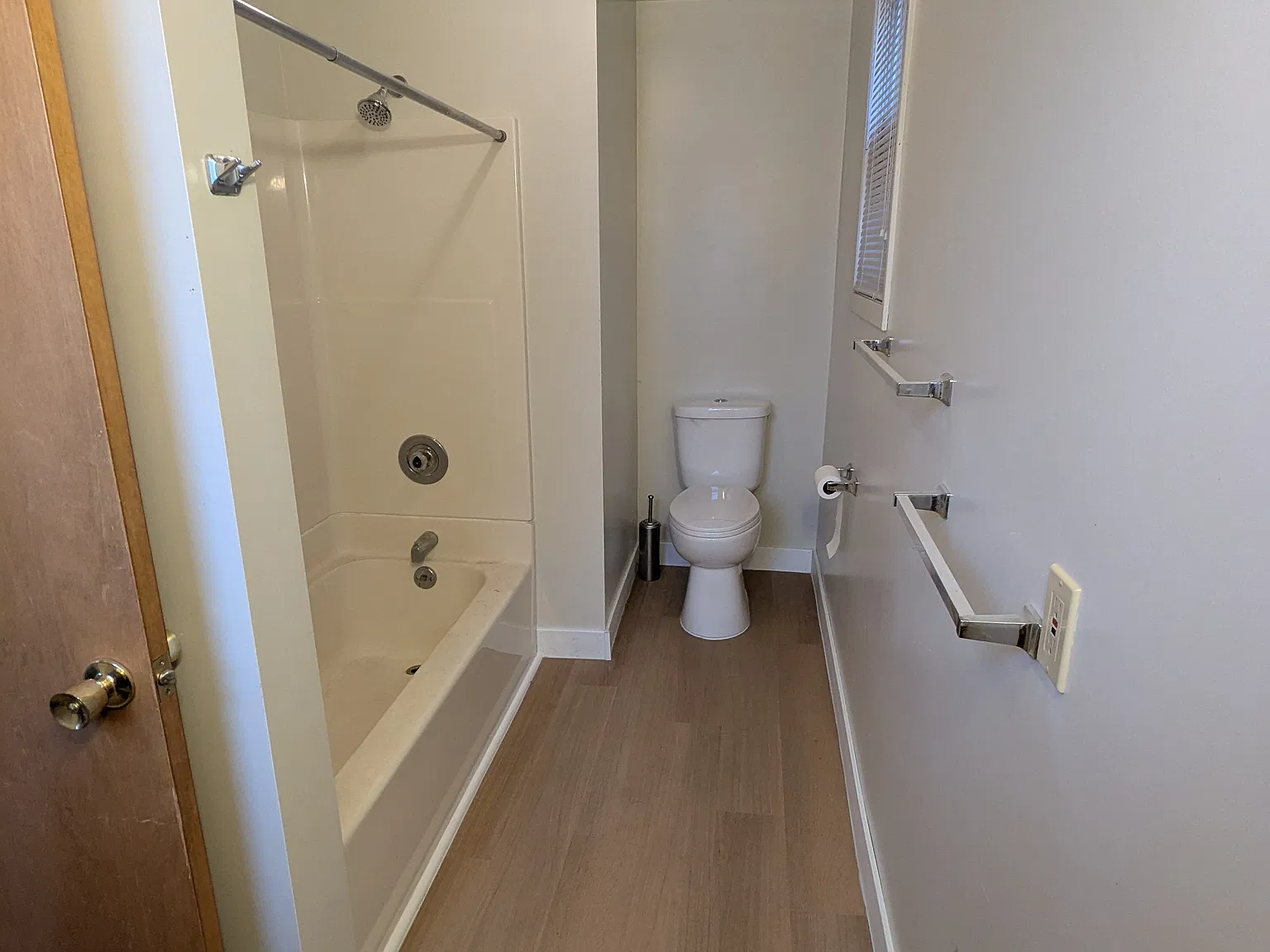 1 bed, 800 sqft, $1,000 — Photo 4
