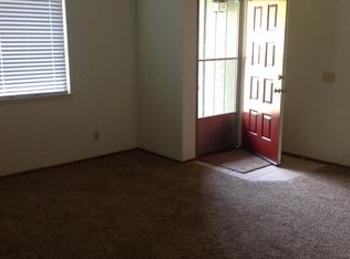 1733 Conifer Way APT B, Redding, CA 96002