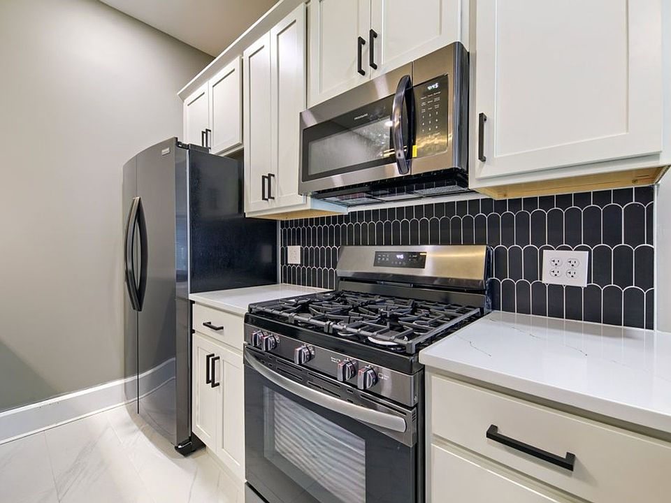 1st image of 59-61 E Lincoln St #19081929
