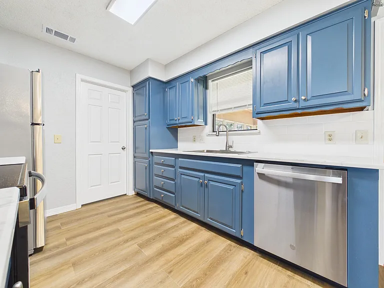 4844 Matterhorn Dr — Photo 13