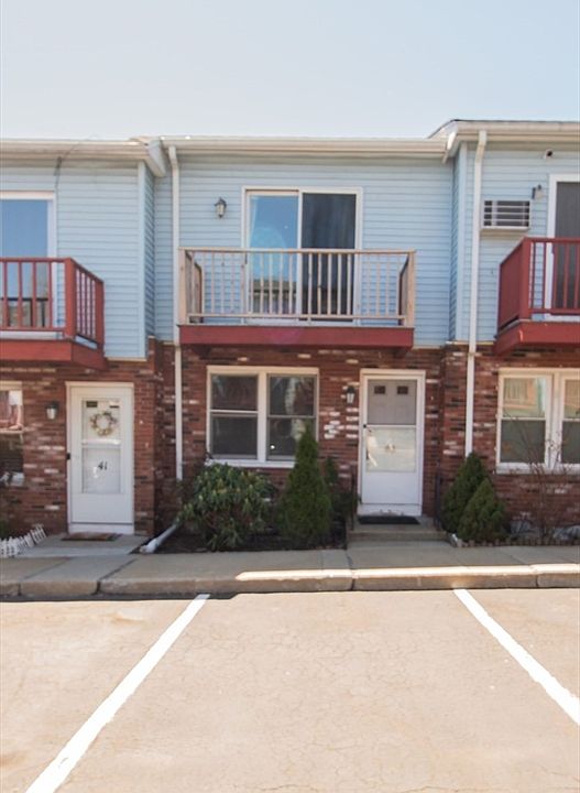 1st image of 250 Congress Ave APT 40