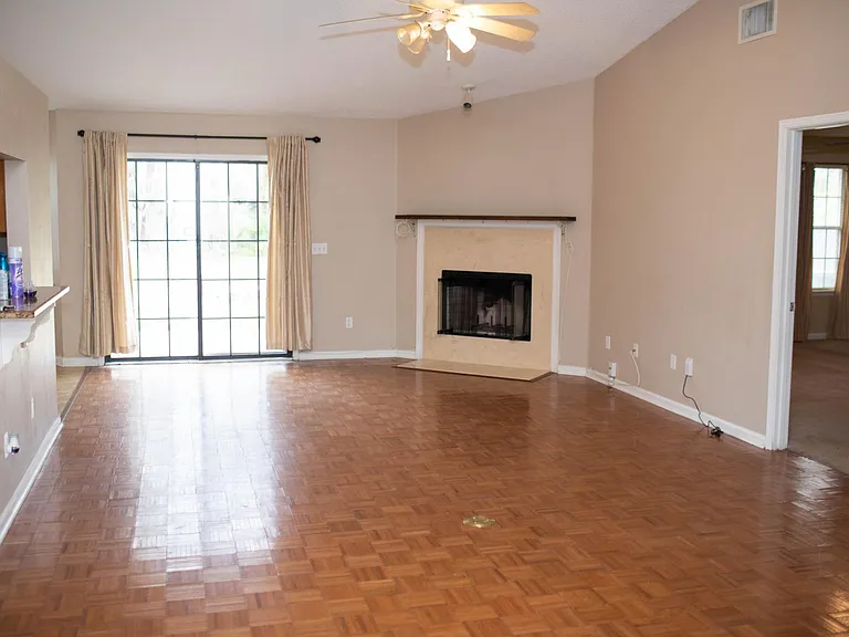 7175 Glendyne Dr N — Photo 3