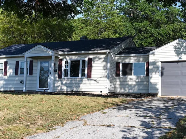 620 N Olive St, Pacific, MO 63069