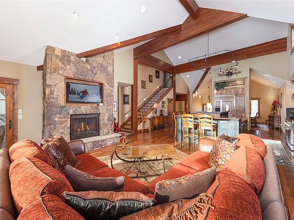 3rd image of 591 Elk Circle