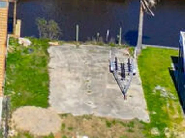 11108 Manhatten St, Bay Saint Louis, MS 39520