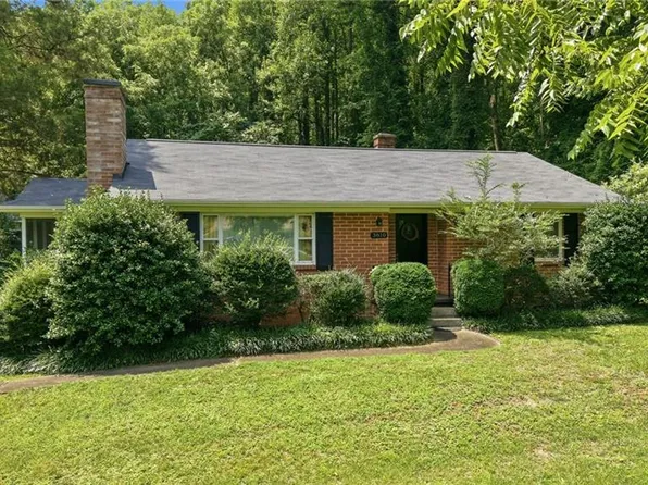 3810 Yadkinville Rd, Winston Salem, NC 27106