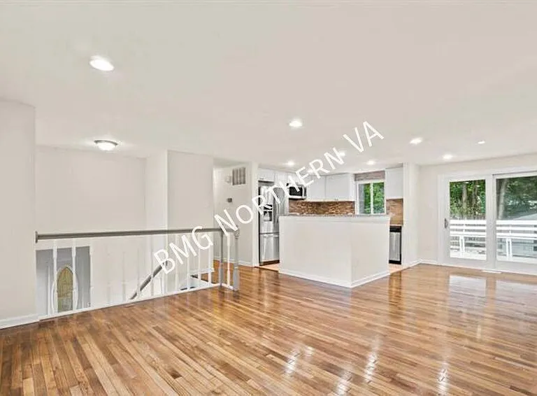 8461 Yellow Leaf Ct — Photo 34
