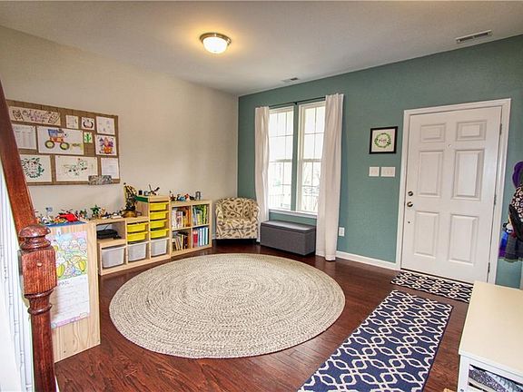 3rd image of 8472 Lantana Ct