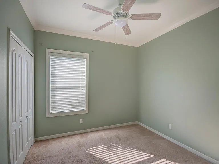 4910 Newport News Cir — Photo 22