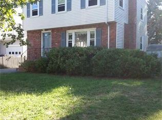 18 Kingsland Rd, West Roxbury, MA 02132