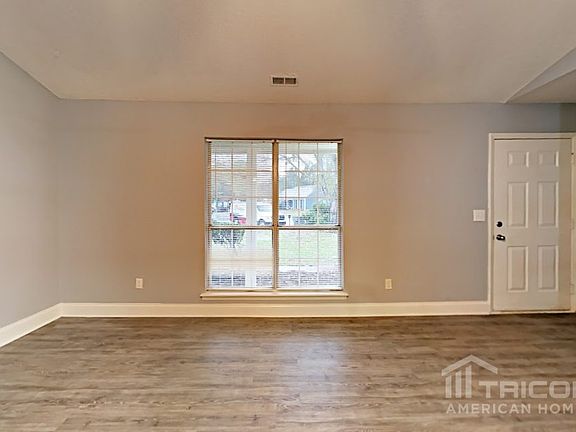 5th image of 8801 Royal Scot Ln