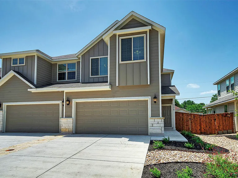 508 High Tech Dr #B — Photo 1
