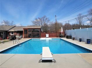 1308 Old Hollow Rd, Winston Salem, NC 27105