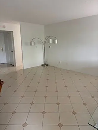 3131 Fleur Dr #104 — Photo 3