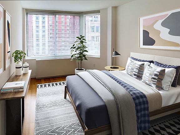 3rd image of 320 W 38th St APT 2230