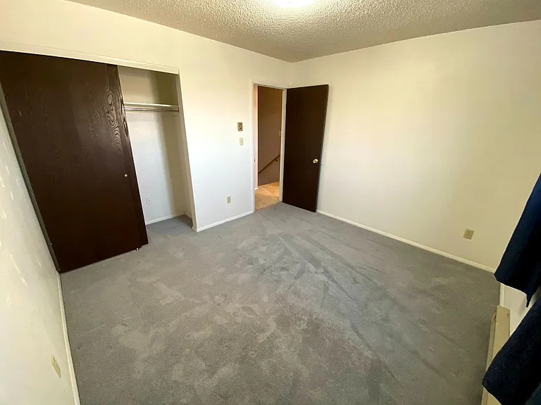 2110 Prairie Rd — Photo 34