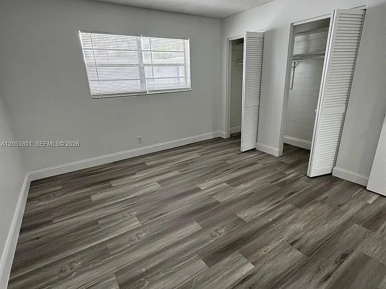 2435 Van Buren St #2B — Photo 5