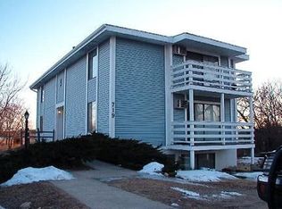 719 E Chestnut St APT 4, Pardeeville, WI 53954