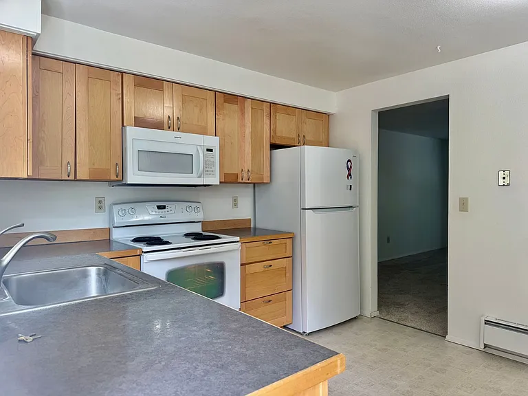 771 High School Rd NW — Photo 8