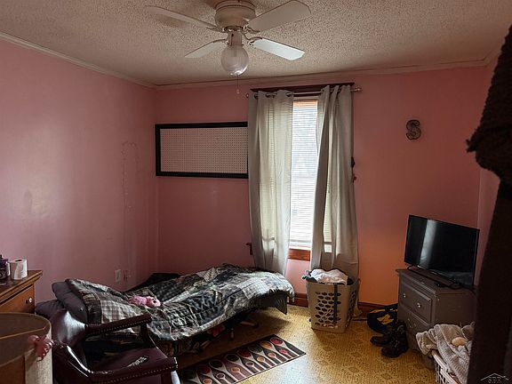 3rd image of 420 N Granger St