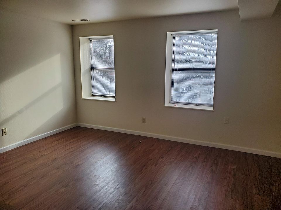 1st image of 5654 Delmar Blvd APT 209