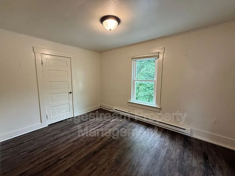 21B John St — Photo 4