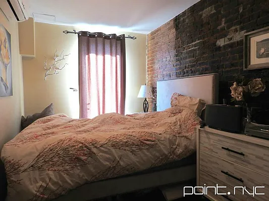 Rented by Point NYC | media 10