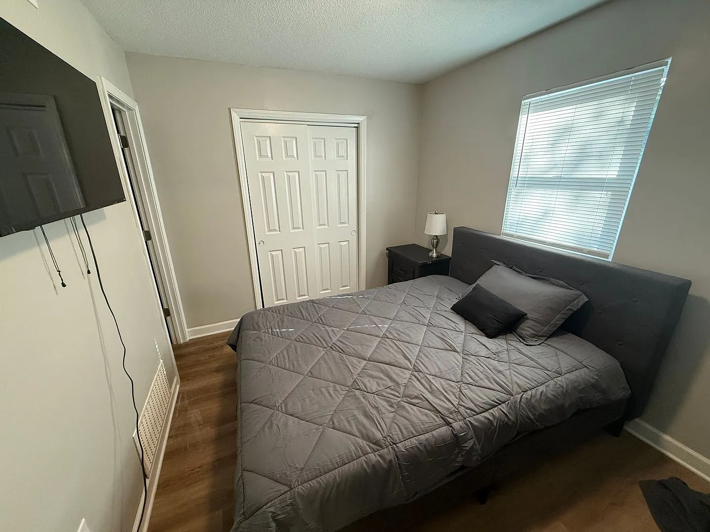 Fully Furnished and Utilities Included - Short and Long Term Leases Available! — Photo 2