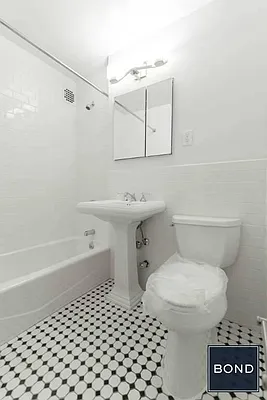 Rented by Bond New York | media 10