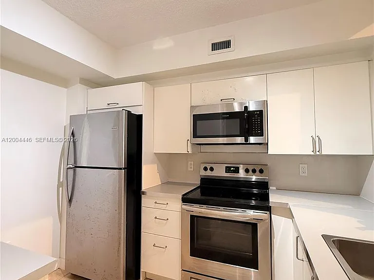 2200 E Preserve Way #301 — Photo 2