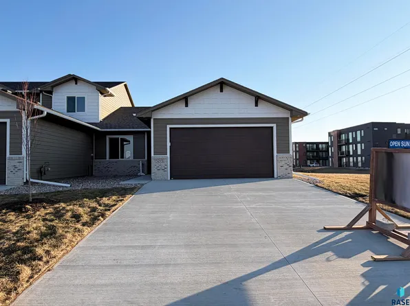 5215 E 67th St, Sioux Falls, SD 57108