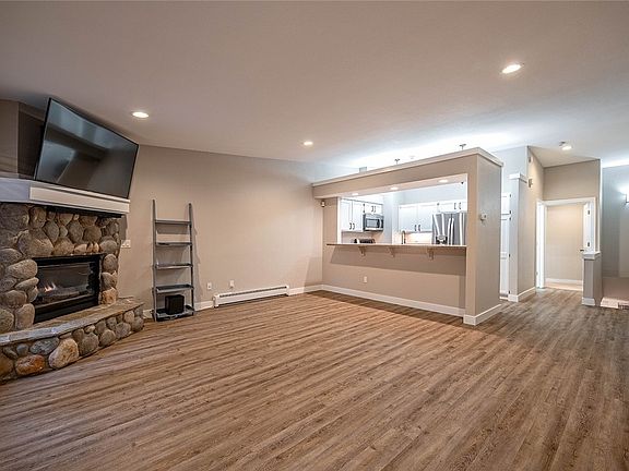 5th image of 929 Northwood Blvd #115