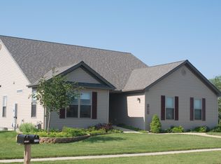 1801 Hillshire Dr, Urbana, IL 61802