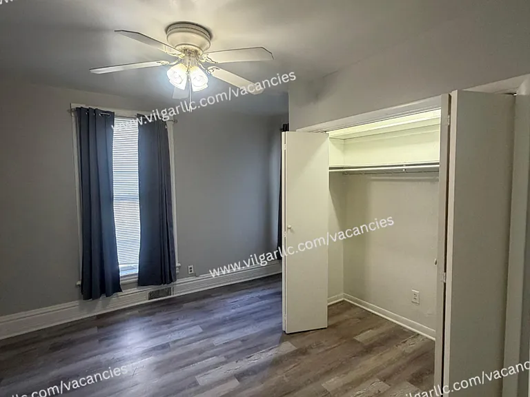 708 Perry St — Photo 12