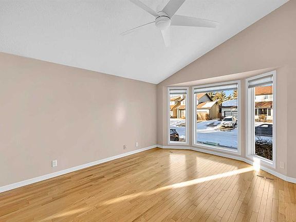 4th image of 40 S Cedargrove Way SW