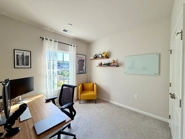 141 Callowhill Ln — Photo 18