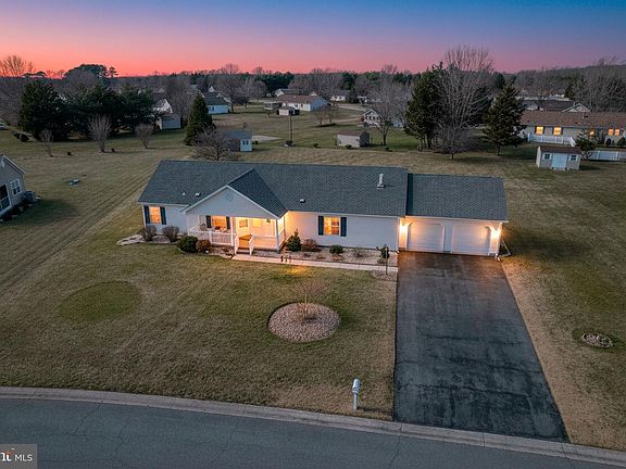 2nd image of 615 S Wynn Wood Cir