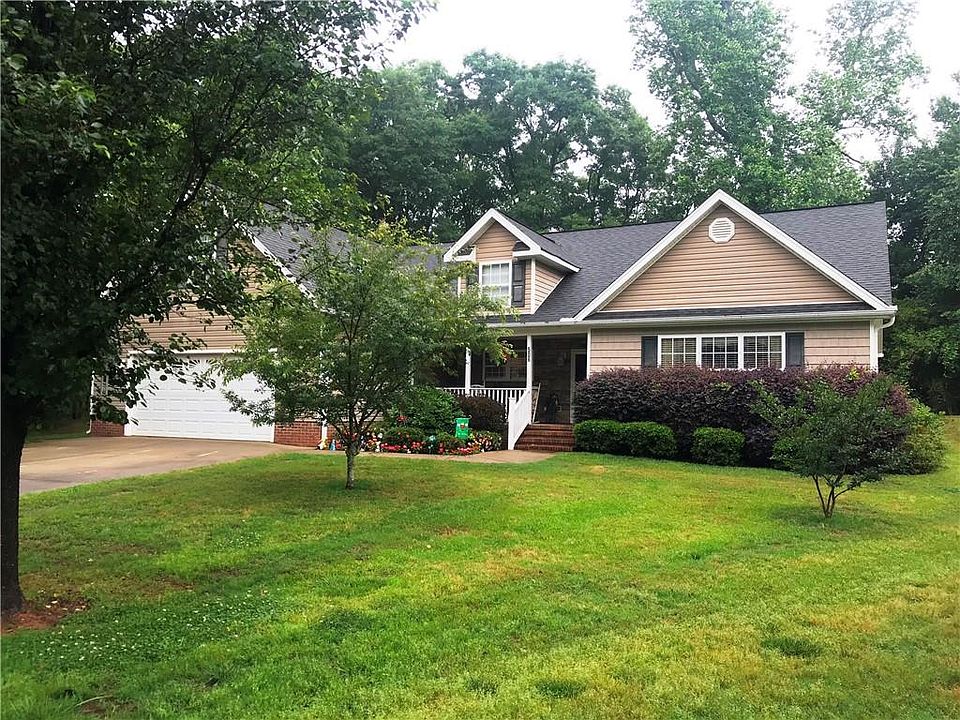 2nd image of 506 Canebrake Dr