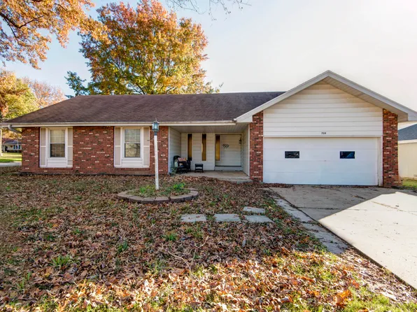 724 E Redwood Street, Springfield, MO 65807