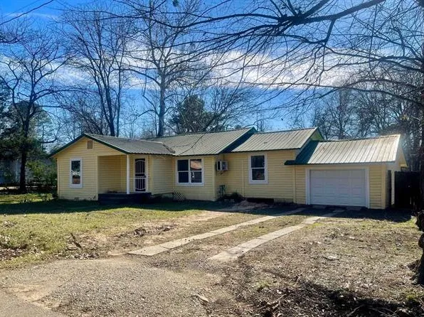 338 E Peters St, De Kalb, TX 75559