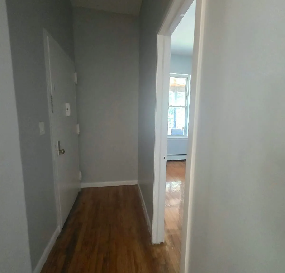 3 bed, 1.0 bath, $2,900 — Photo 2