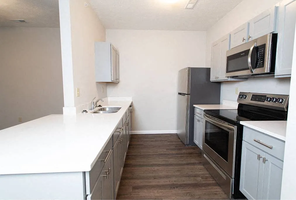 120 Flats — Photo 3