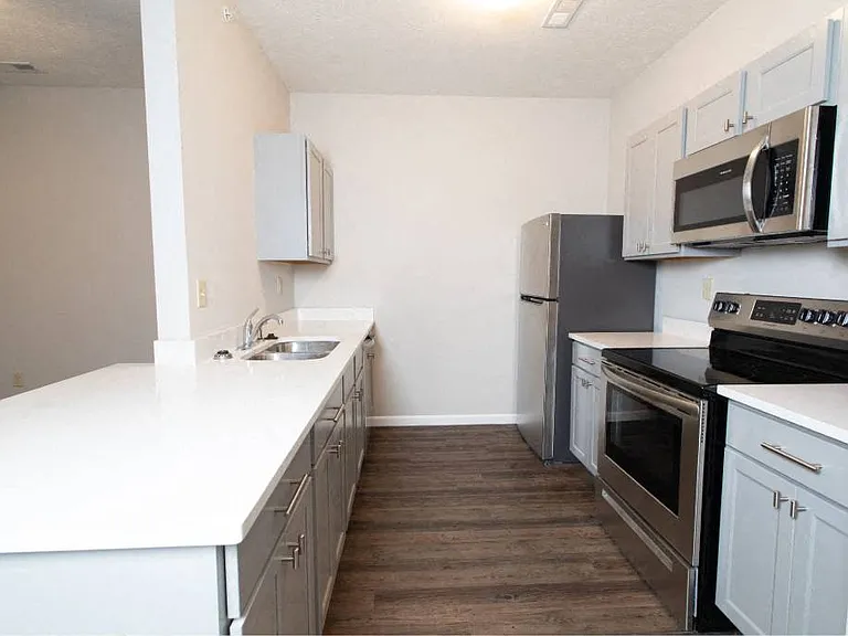 120 Flats — Photo 3