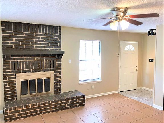 2nd image of 1310A Ray Berglund Blvd