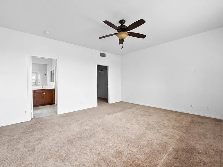3261 S Westmont Ln #4 — Photo 12
