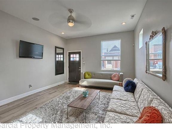 4th image of 5130 Shaw Ave